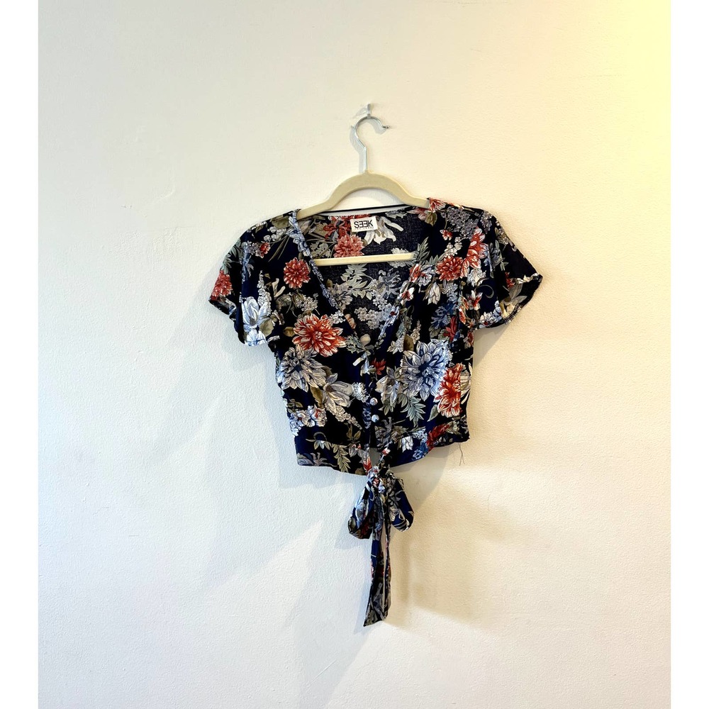 floral short sleeve button up tie cropped top
